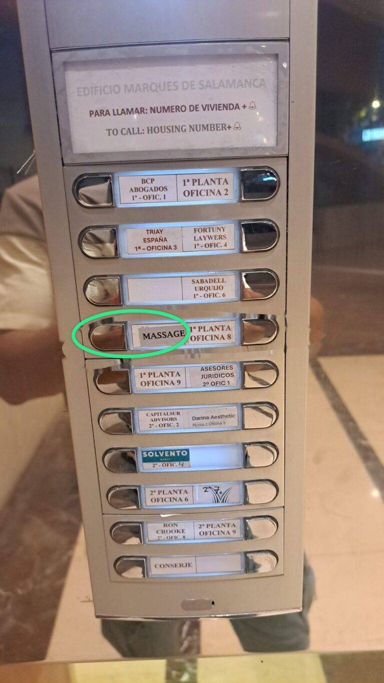 Step 4: The intercom with the MASSAGE bell circled